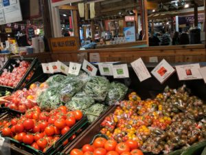 How to buy local fresh food in season